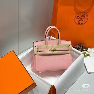 Classic Hermes Bag: A Stylish and Versatile Choice for Elegance